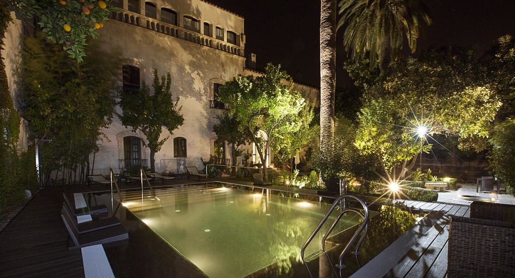piscina-hospes-bailio-cordoba-noche