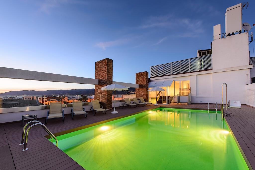 piscina-noche-hotel-tryp-cordoba